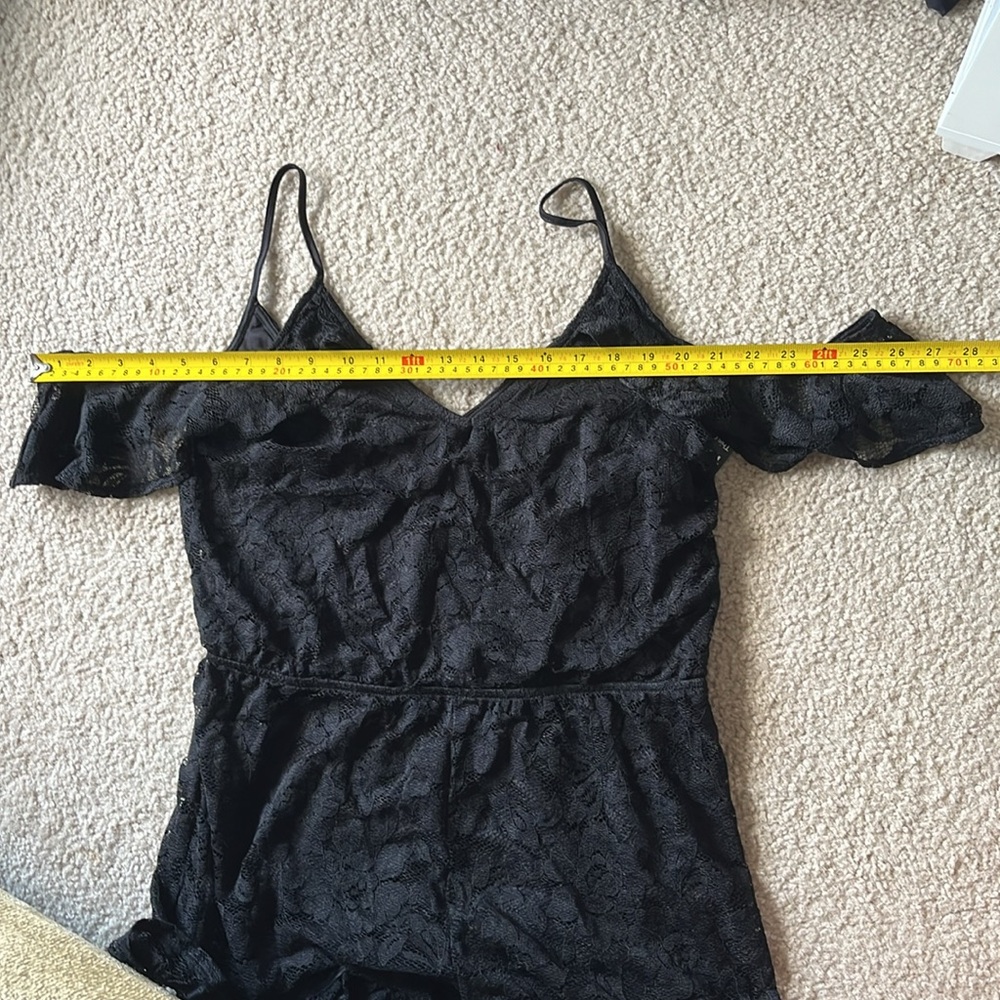 Express Lace Romper - Picture 6 of 6